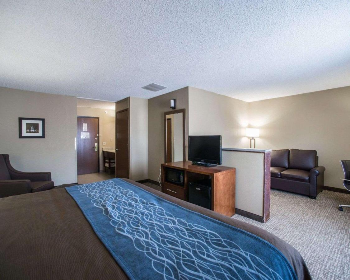 Comfort Inn & Suites St Louis-Hazelwood Kültér fotó