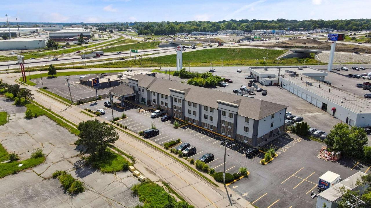 Comfort Inn & Suites St Louis-Hazelwood Kültér fotó