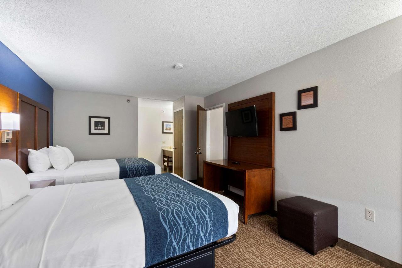 Comfort Inn & Suites St Louis-Hazelwood Kültér fotó
