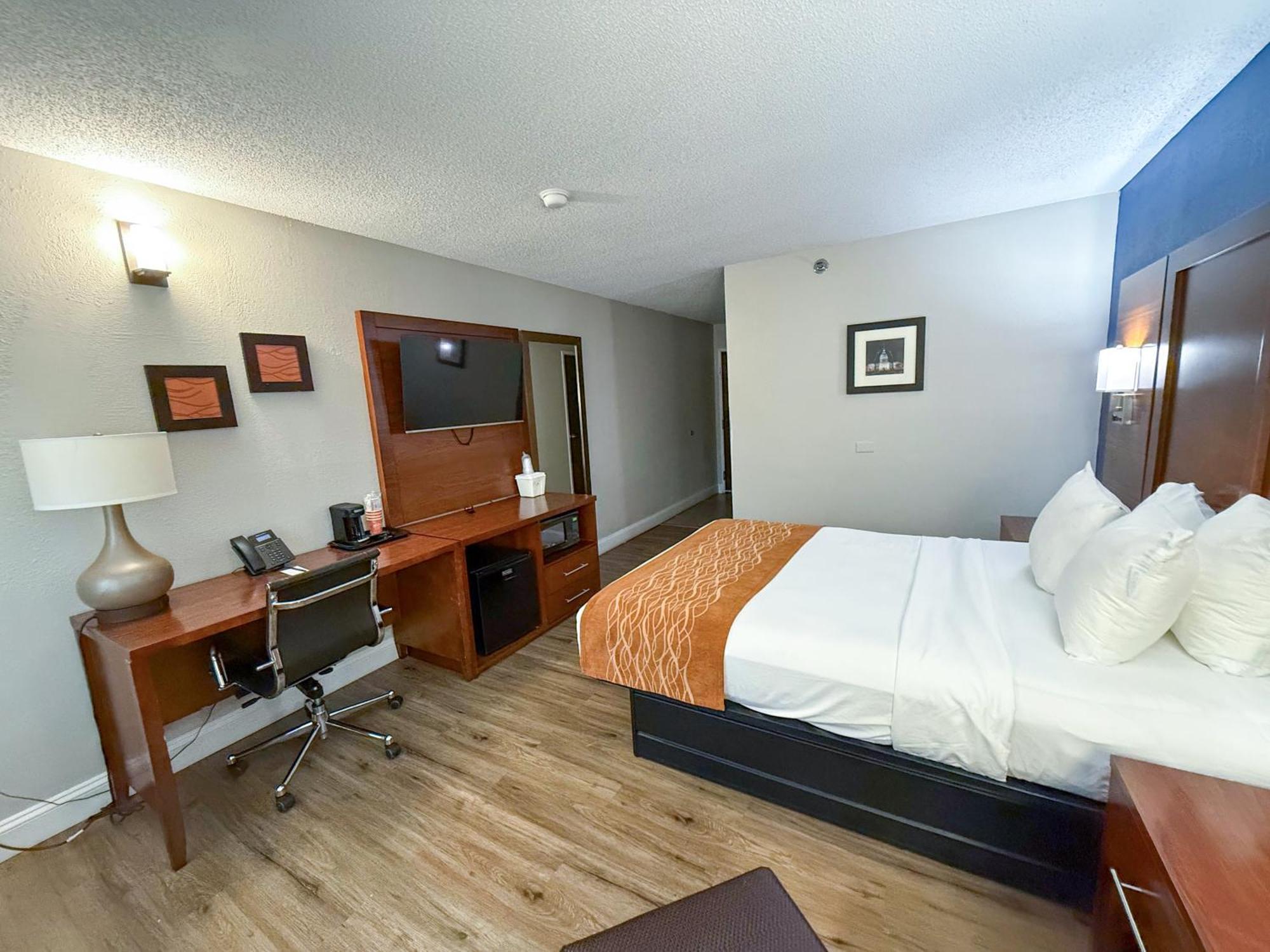 Comfort Inn & Suites St Louis-Hazelwood Kültér fotó