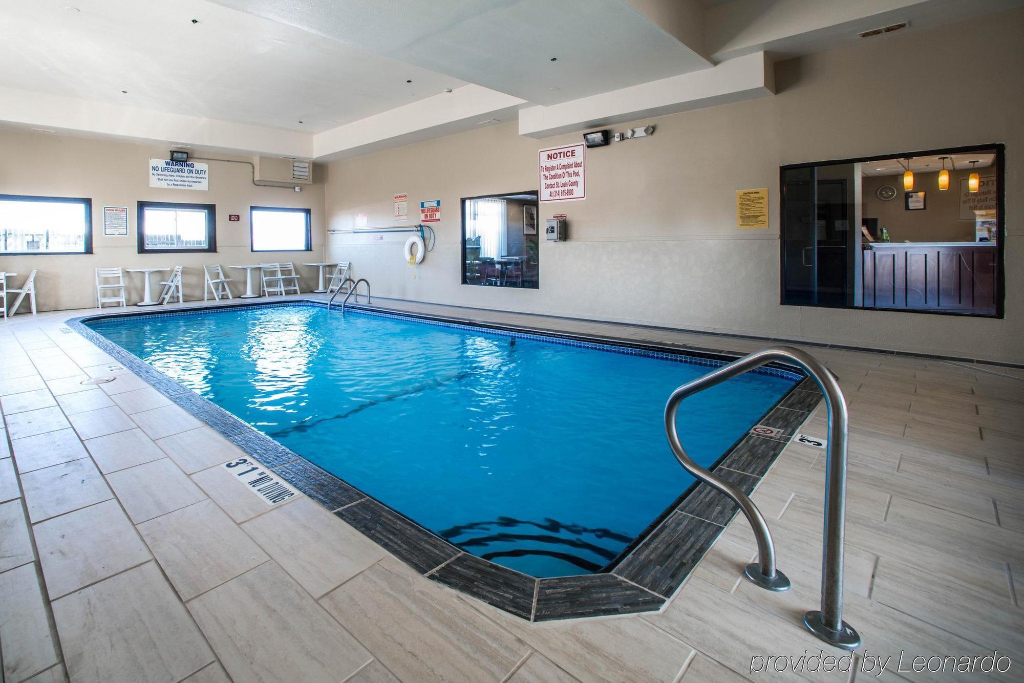 Comfort Inn & Suites St Louis-Hazelwood Kültér fotó