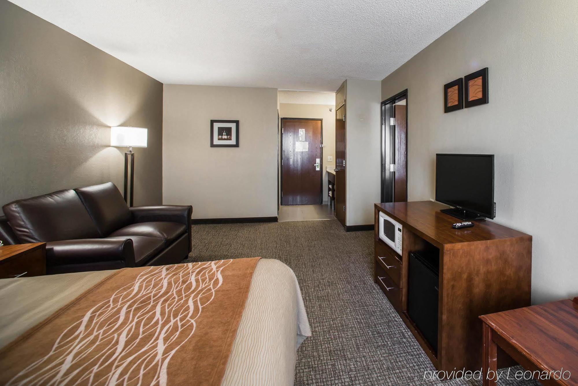 Comfort Inn & Suites St Louis-Hazelwood Kültér fotó