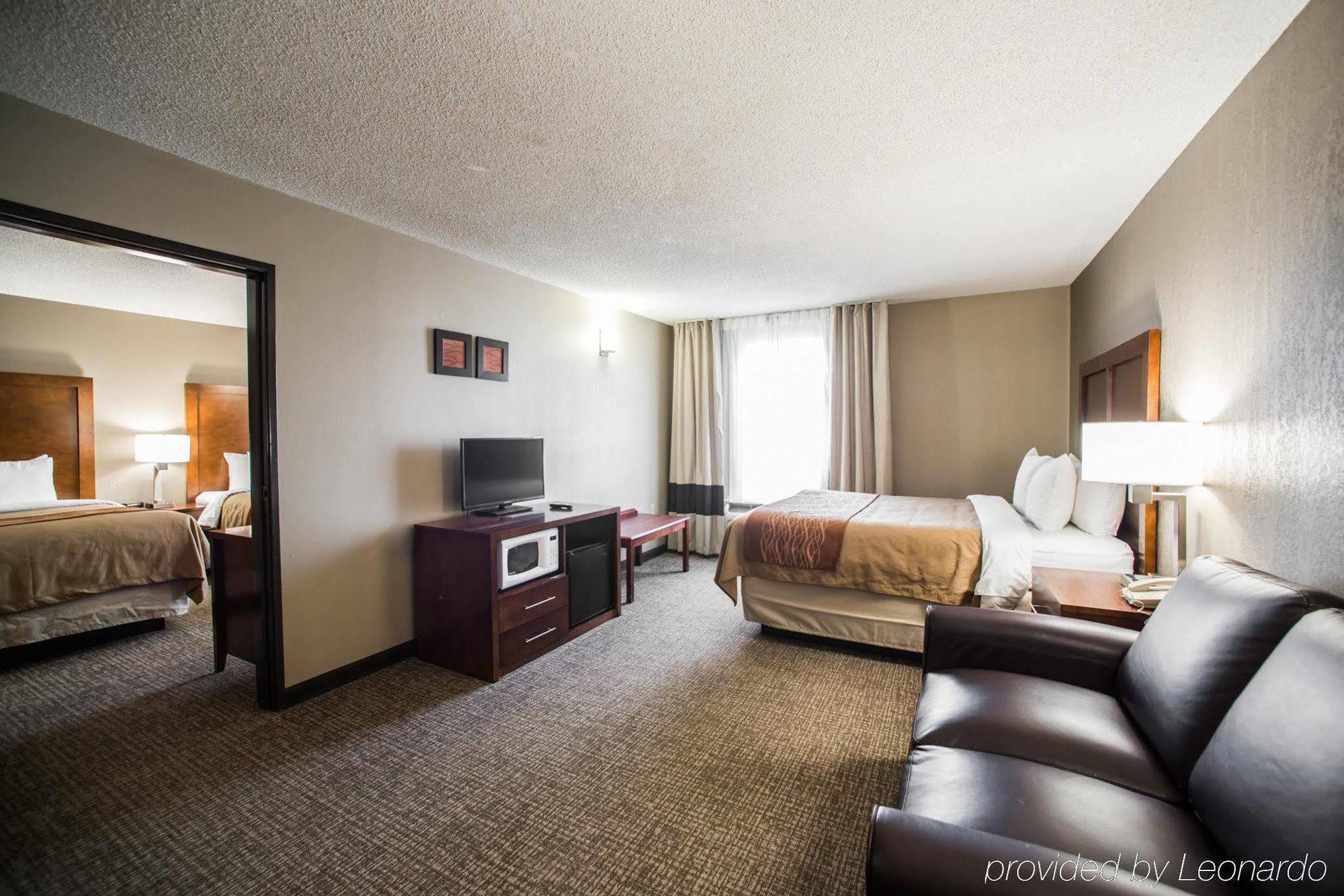 Comfort Inn & Suites St Louis-Hazelwood Kültér fotó