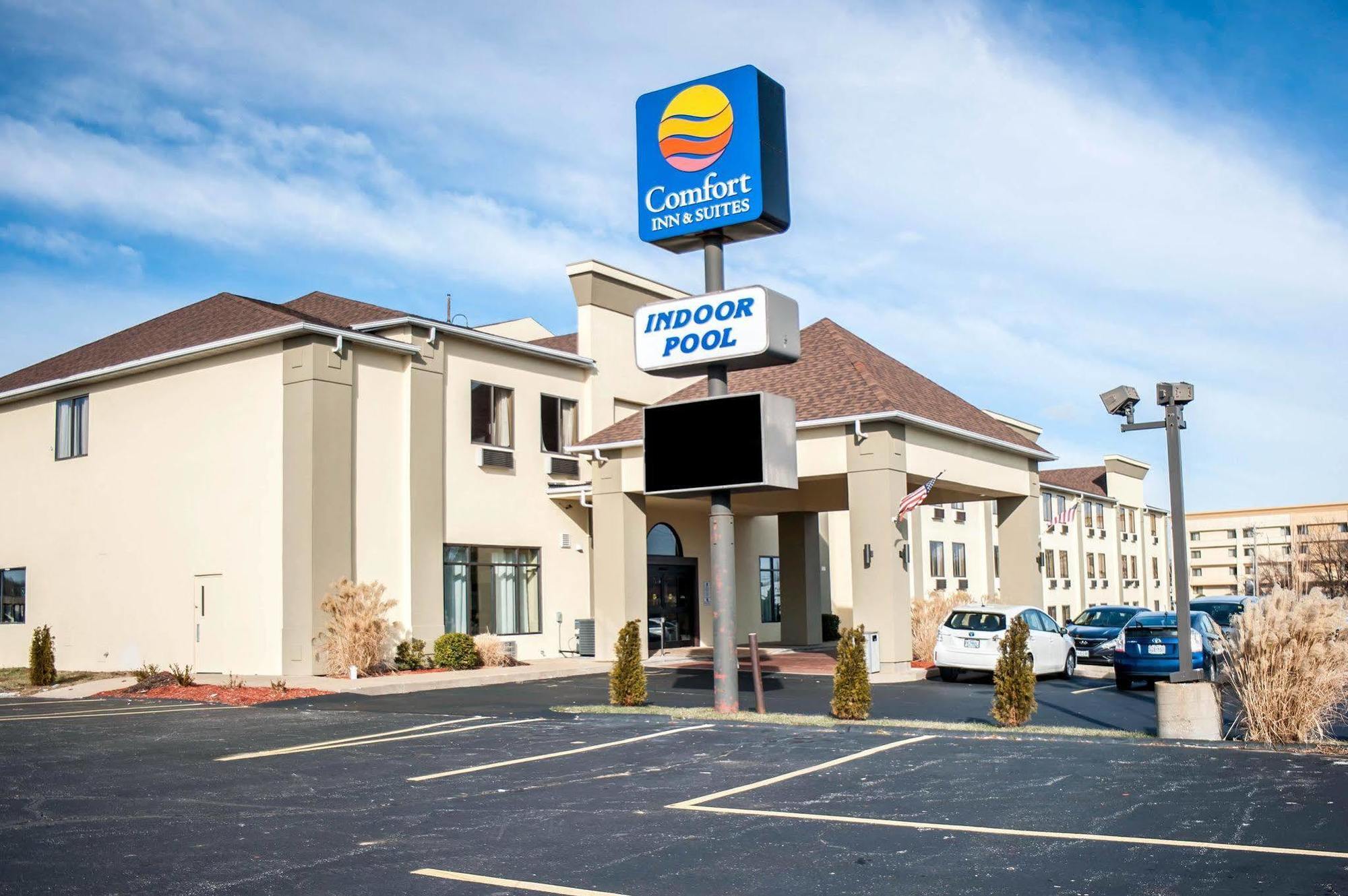 Comfort Inn & Suites St Louis-Hazelwood Kültér fotó
